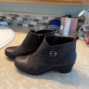 CLARK'S CASUAL LEATHER SHOES, SZ6